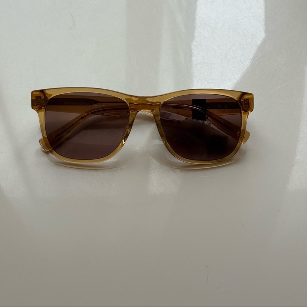 Banana Republic men’s Sunglasses
